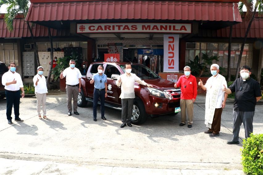 Isuzu PH donates D-MAX pick-up to Caritas Manila ISuzu Caritas
