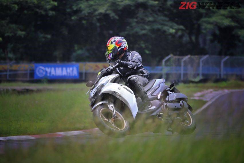 Test ride yamaha aerox