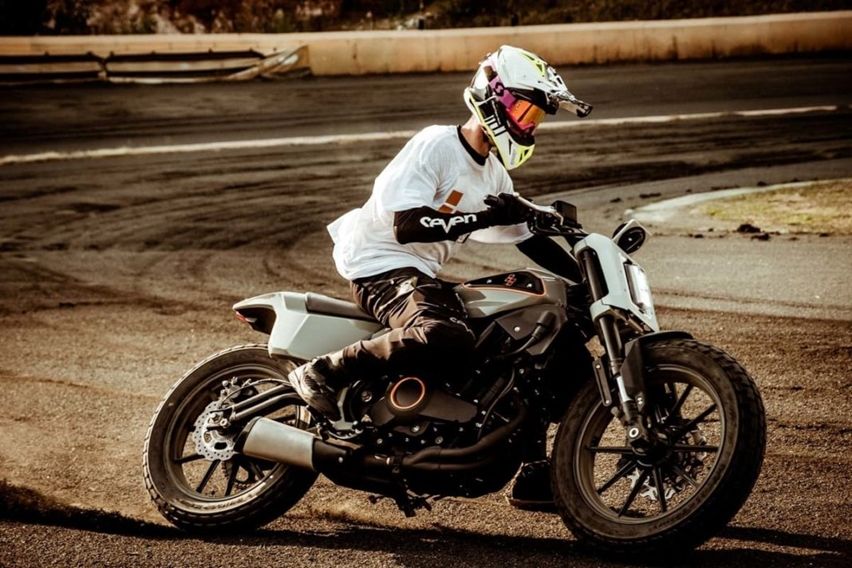 Tak Sabar Menunggu Rilis Harley-Davidson Mini, Benelli 302S Dimodifikasi Jadi Tracker Amerika Tak Sabar Menunggu Rilis Harley-Davidson Mini, Benelli 302S Dimodifikasi Jadi Tracker Amerika