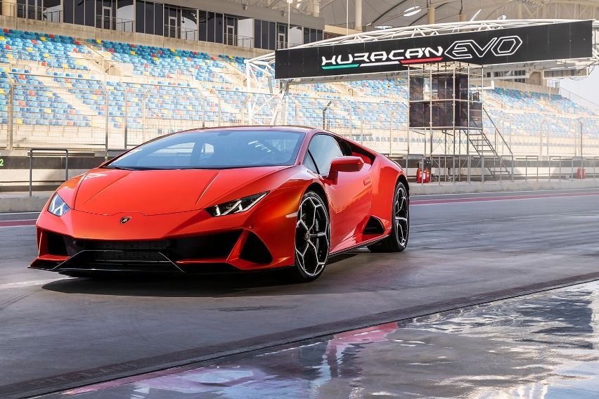 Lamborghini Collaborates with Supreme for Spring 2020 Collection