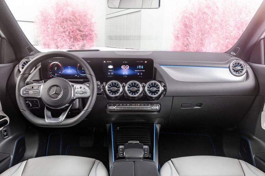 mercedes EQA cabin