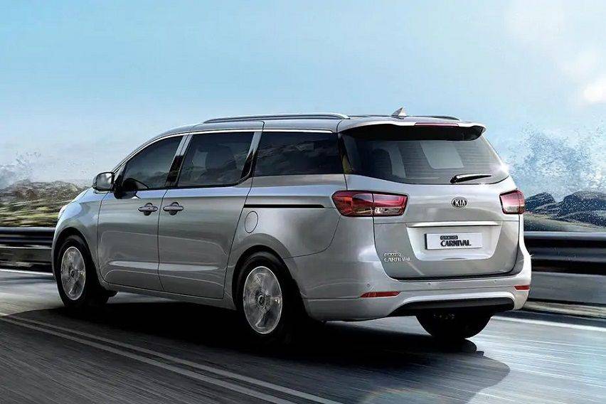 2019 Kia Grand Carnival 2.2 DSL EX: Specs, Prices, Features