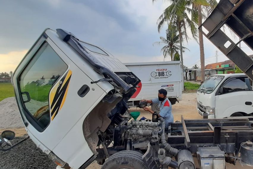 Siasati Perubahan Industri, Tahun ini Isuzu Fokus ke Kendaraan Niaga dan Layanan Purnajual Bengkel berjalan isuzu