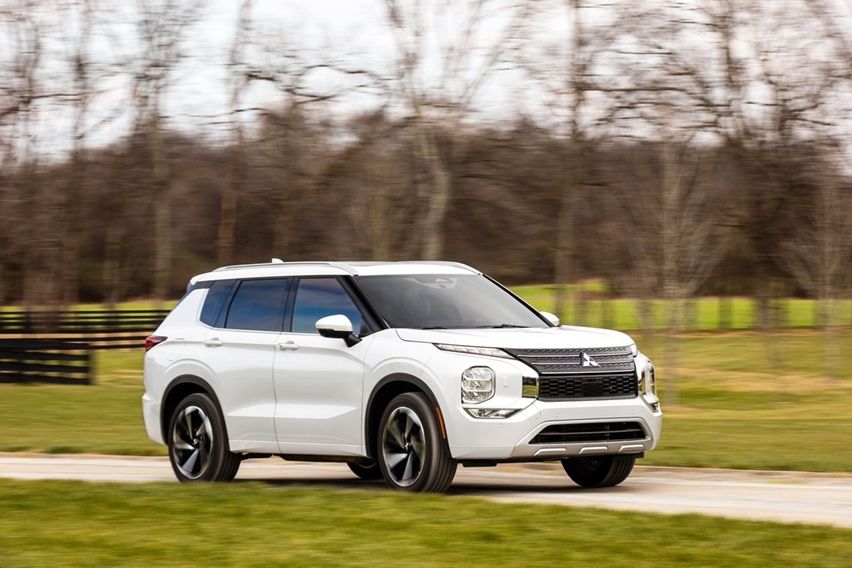 All-New Mitsubishi Outlander 2022 Mendebut, Model Pertama Hasil Pengembangan Nissan Mitsubishi Outlander 2022