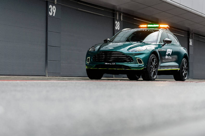 aston-martin-dbx-1