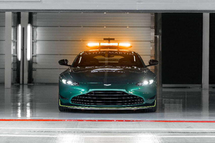 aston-martin-vantage-2