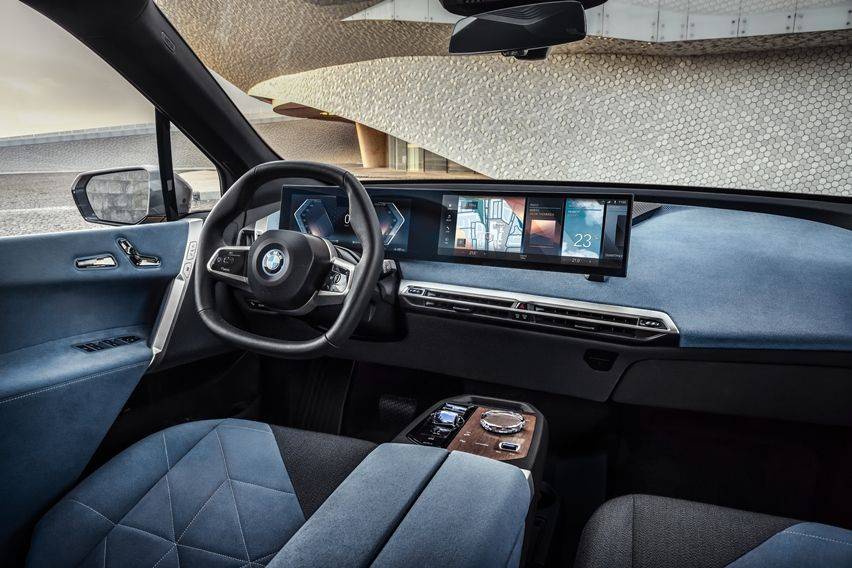 interior BMW iX