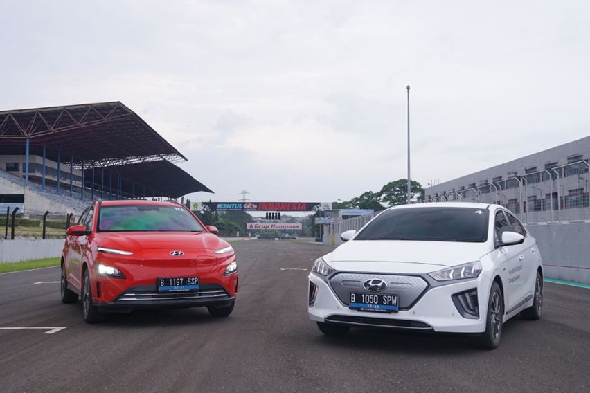 First Drive Hyundai Ioniq dan Kona Electric: Berpacu di Sirkuit Tanpa Gemuruh Hyundai track day
