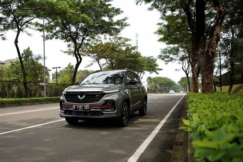 Wuling Almaz RS