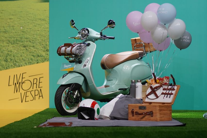Vespa Primavera Picnic Diluncurkan, Edisi Unik Bagi yang Suka Aktivitas Piknik Vespa Picnic