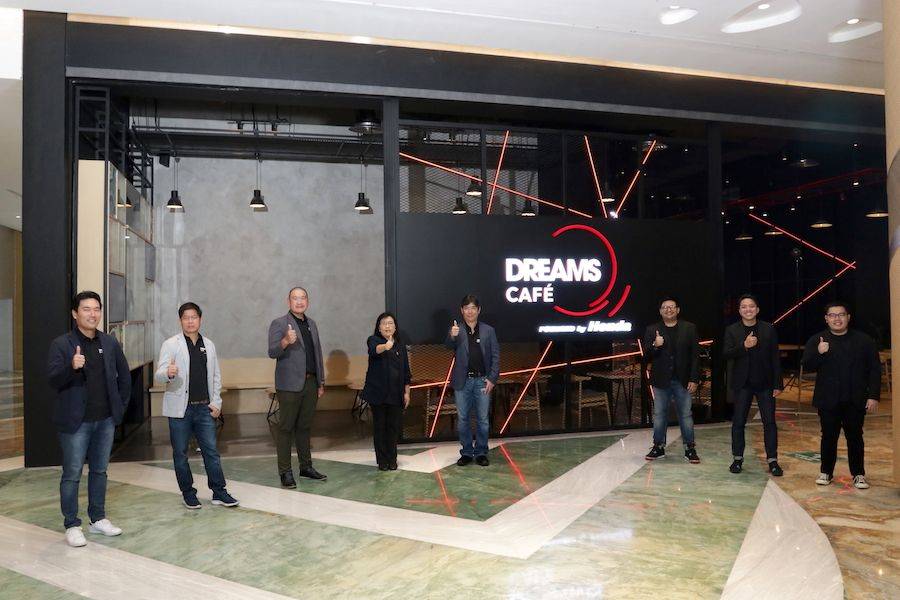 Honda dreams cafe opening