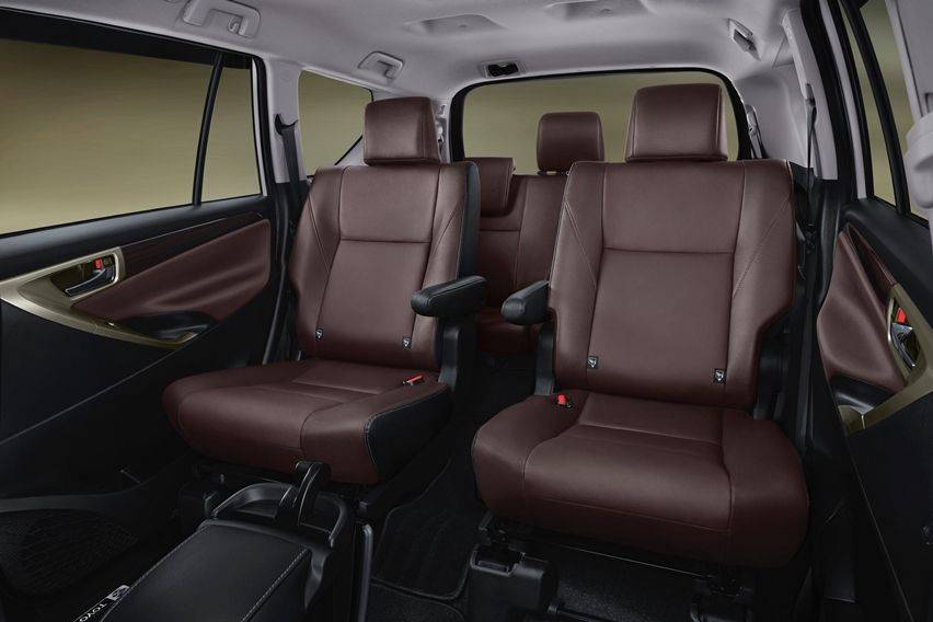 interior kijang innova