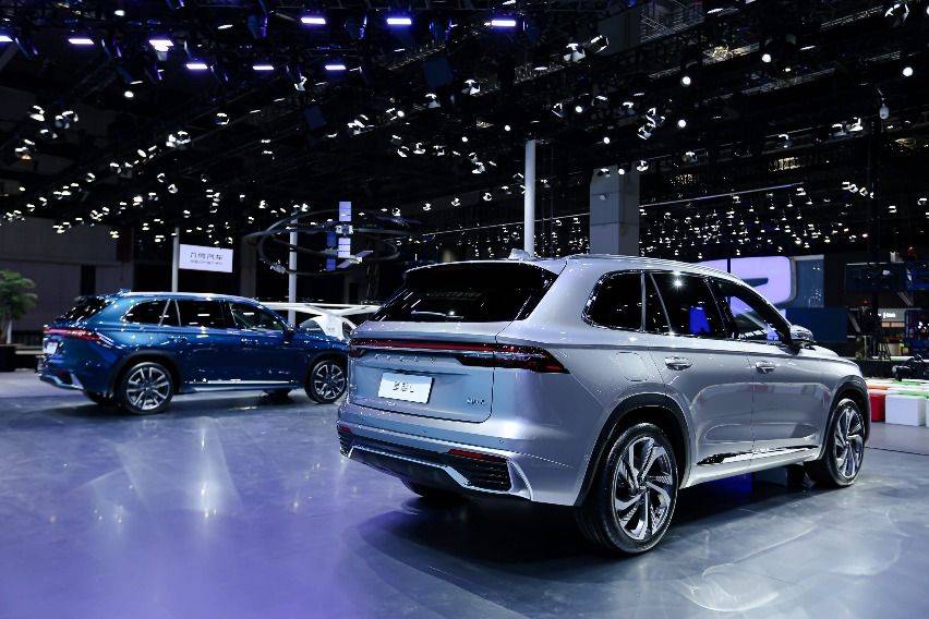 Geely Xingyue L at the 2021 Shanghai Auto Show