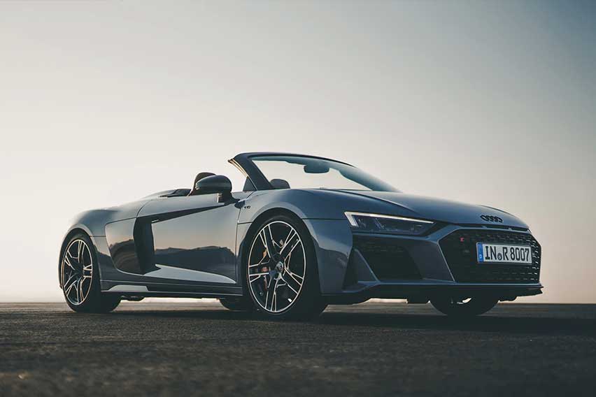 Audi R8: The coupé and the convertible