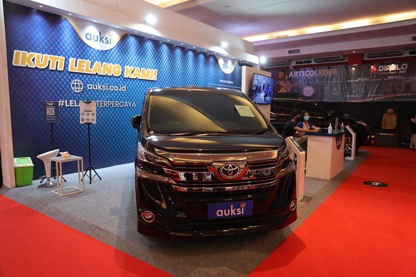 lelang alphard