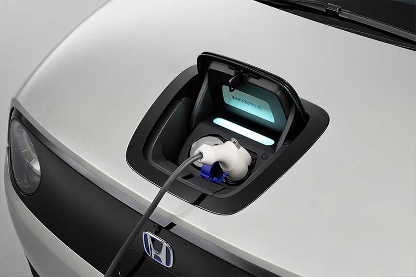 honda-e-charging