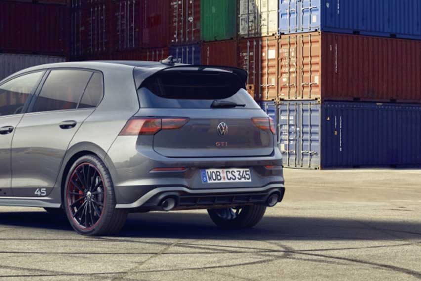 VW-Golf-GTI-Clubsport-45-rear