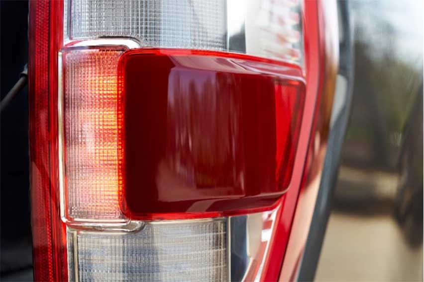 2021-Ford-F-150-smart-taillamps