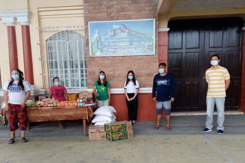 NLEX Corporation helping a community pantry in Porac< Pampanga