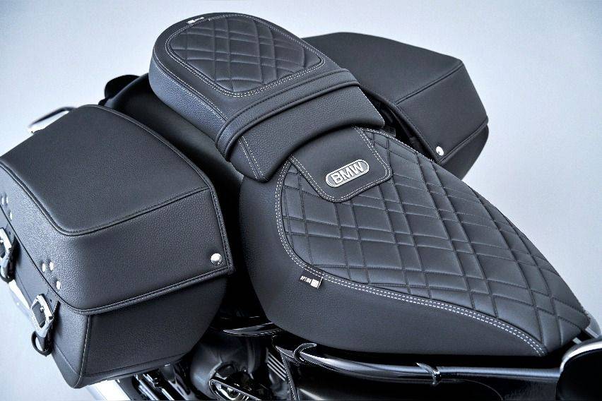 bmw-r-18-classic- seat