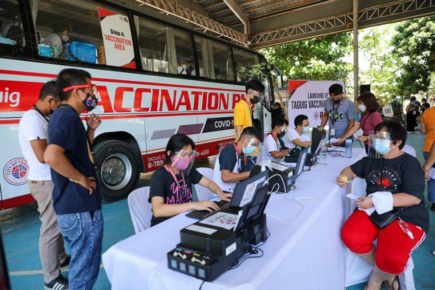 Taguig City Vaccination Bus