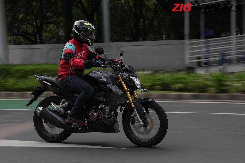 review honda CB150R Streetfire