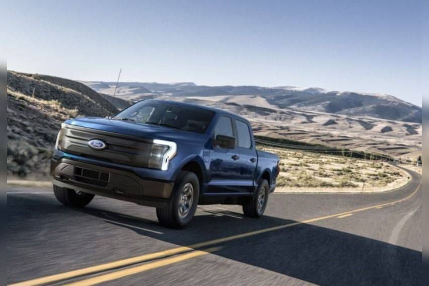 The 2022 Ford F 150 Lightning Pro And Its Frunk Are Ready For Work