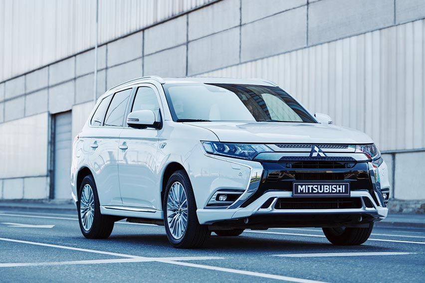 outlander-phev-1