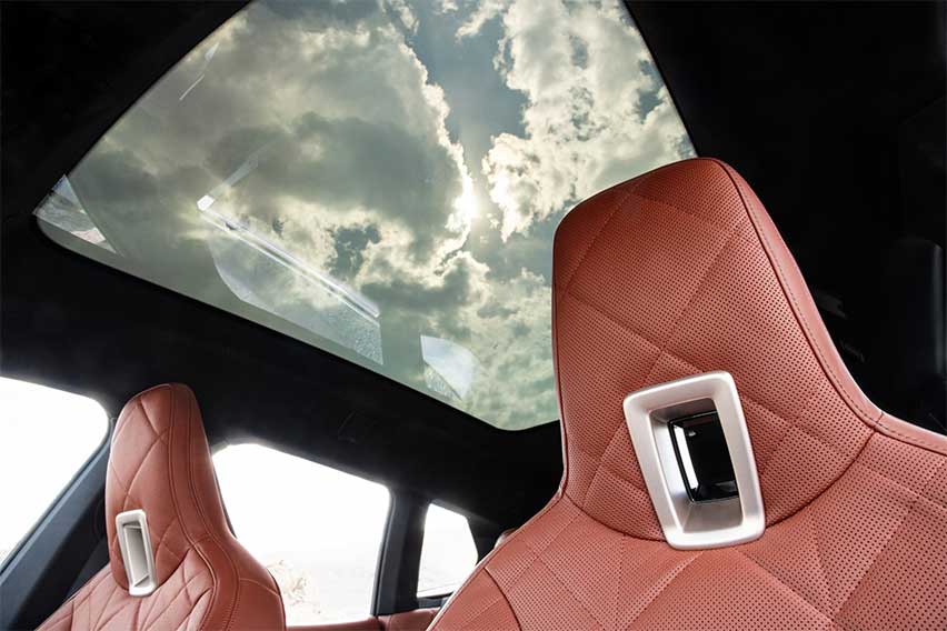 bmw-ix-xdrive50-sunroof