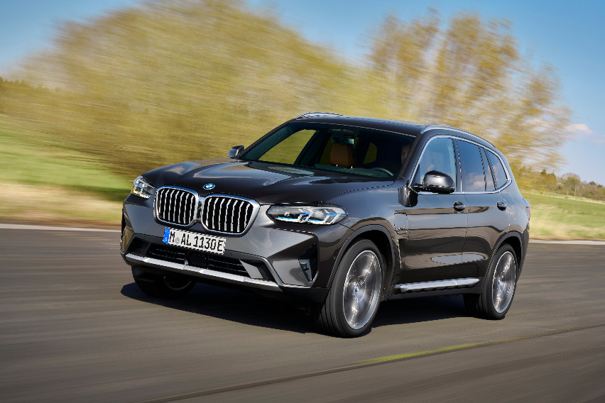 New BMW X3 and X4 get optional driver-assist upgrades, engine refresh for M trims bmw-x3-1