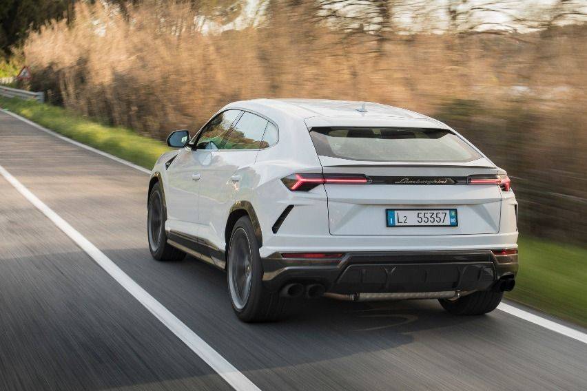 Lamborghini Urus rear