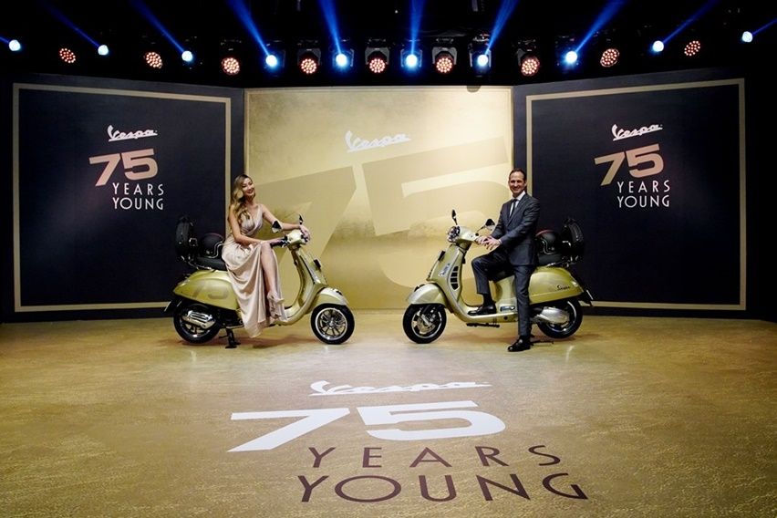 Rayakan Ulang Tahun, Vespa Rilis Primavera dan GTS 300 75th Anniversary Edition vespa 75th edition