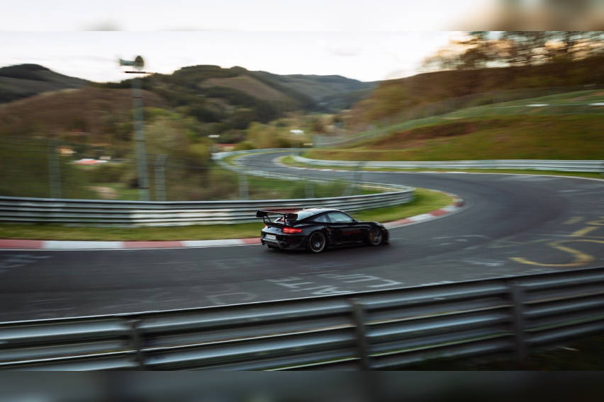 porsche-911-gt2-rs-on-Nürburgring-Nordschleife