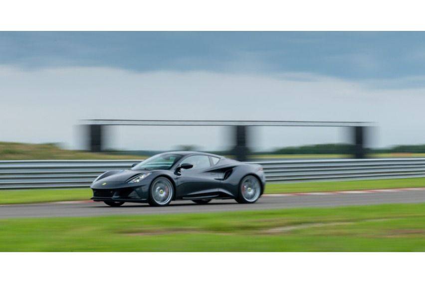 Lotus-Emira-on-Hethel-test-track-1