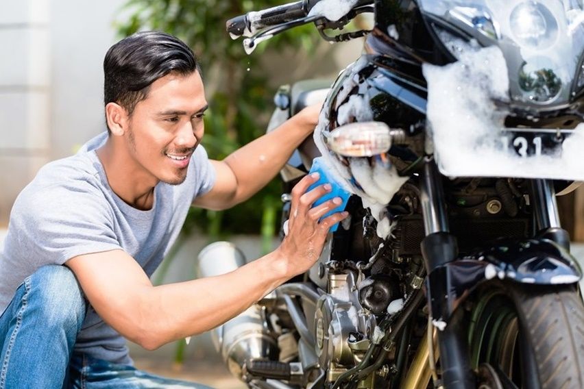 Selama WFH Motor Tak Dipakai, Jangan Abai! tips merawat motor