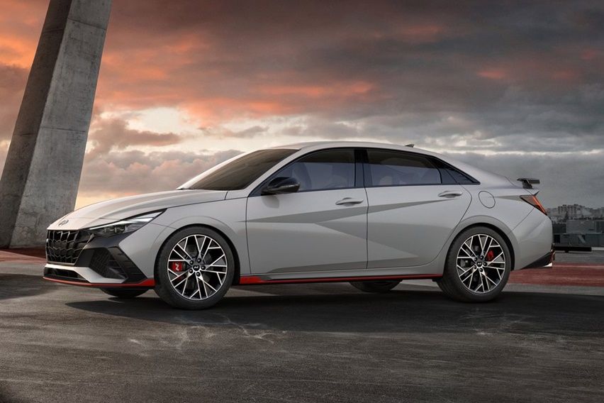 Hyundai Elantra N 2022 Perkenalkan Diri sebagai Perwakilan Sedan Terkencang Pabrikan Hyundai Elantra N 2022