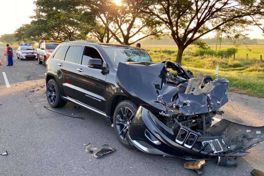 jeep grand cherokee summit crash