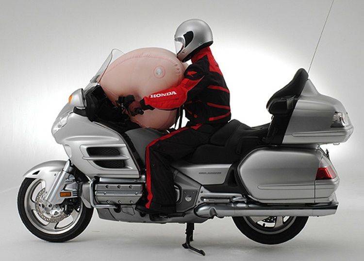 Honda gold wing airbag