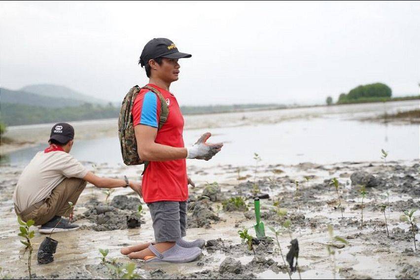 Ernie Gawilan in his earlier projects with TMP