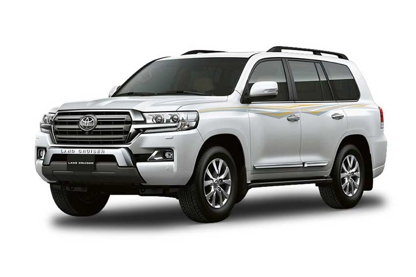 The titanic duo: The 2 variants of the Toyota Land Cruiser