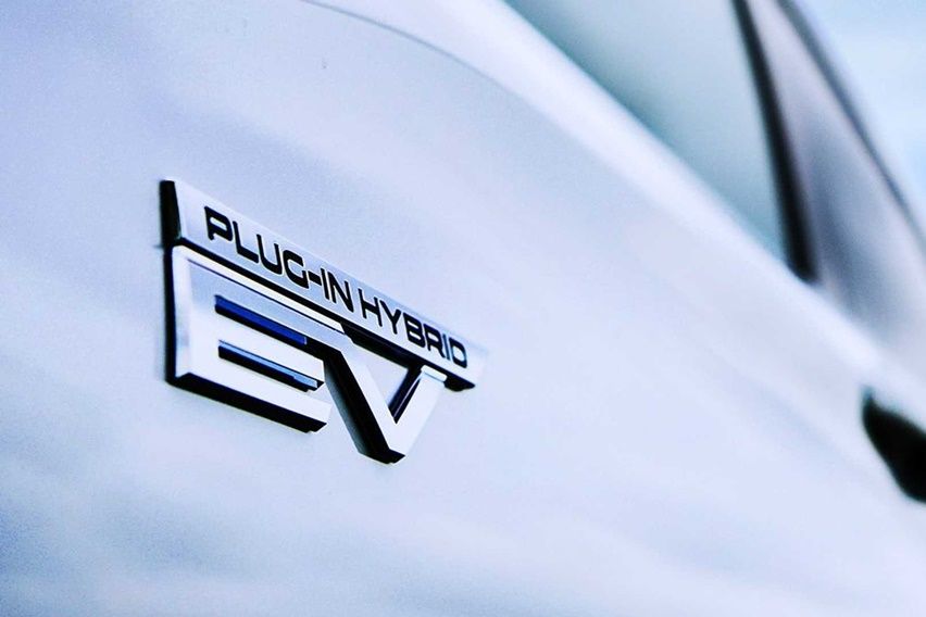 Detail Mitsubishi Outlander PHEV 2023 Mulai Dipublikasikan Detail Mitsubishi Outlander PHEV 2023 Mulai Dipublikasikan