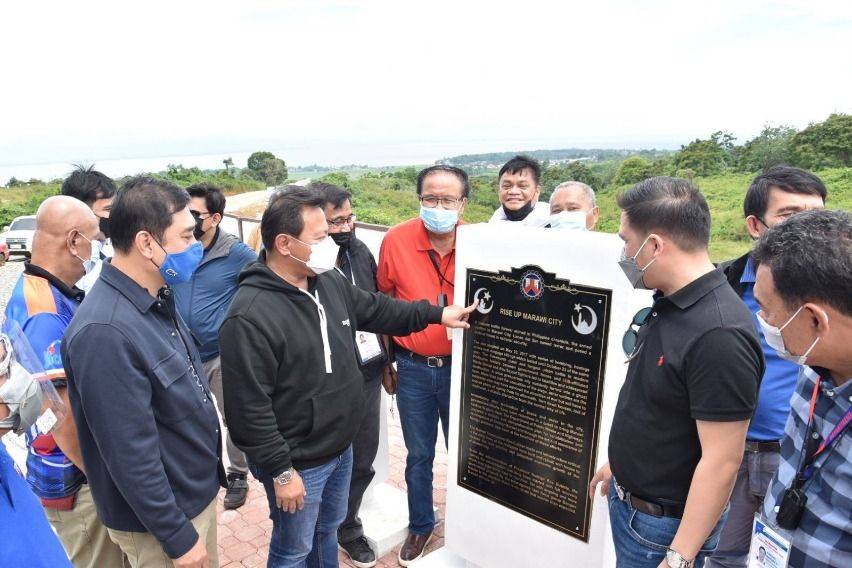 DPWH continues building road network in Marawi