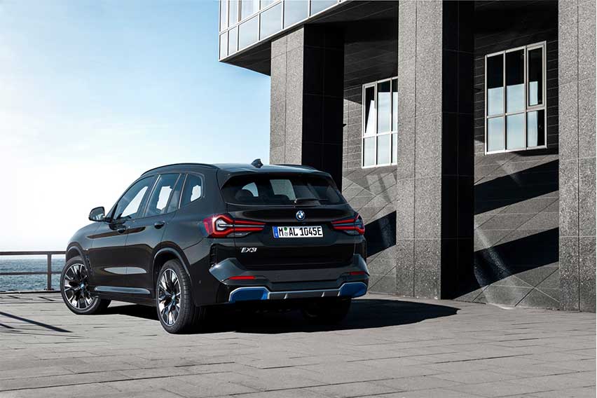 BMW gives iX3 styling and tech tweaks BMW gives iX3 styling and tech tweaks