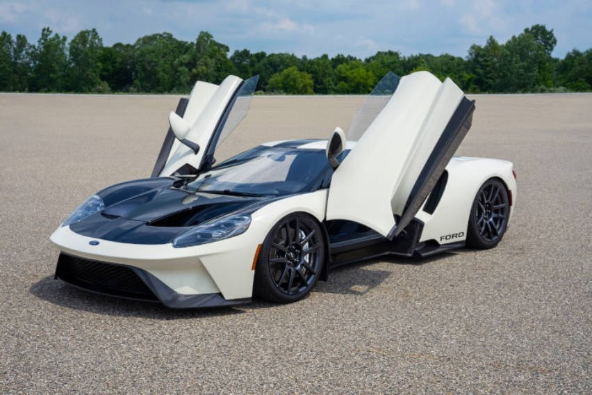 2022-Ford-GT-’64-Heritage-Edition-3