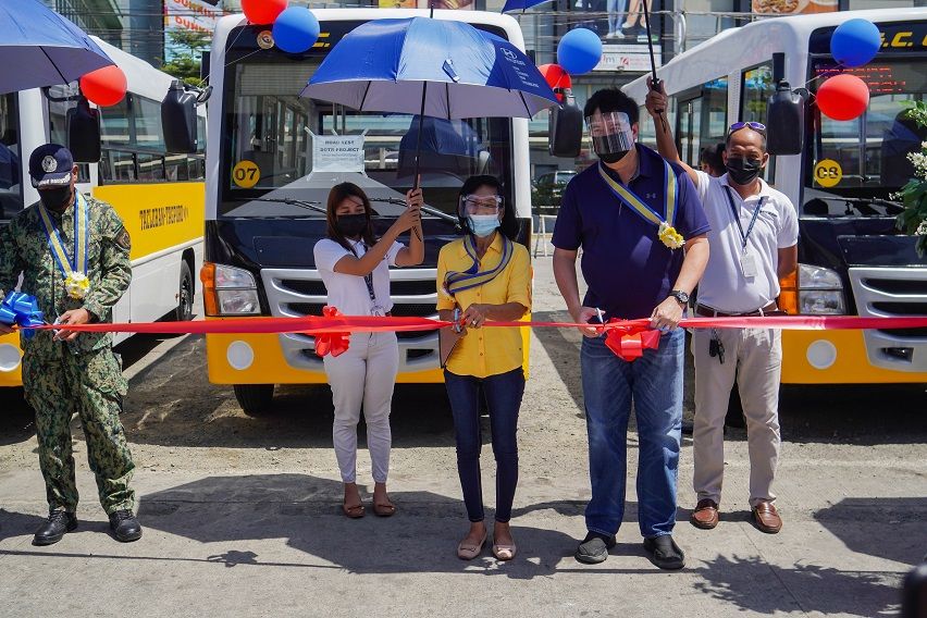 Hyundai PH continues PUVMP efforts in Tacloban City  Hyundai modern PUV turnover in Tacloban