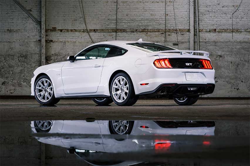 Ford-Mustang-Ice-White-Appearance-Package