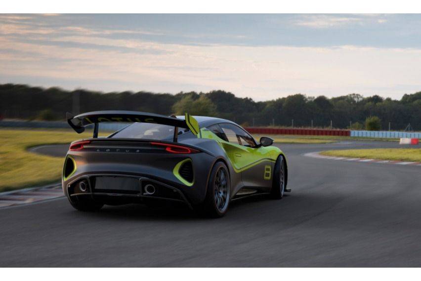 Lotus-Emira-GT4
