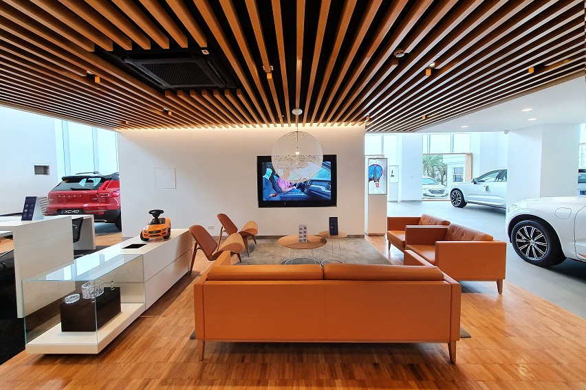 DOLE awards Safety Seal certification to Volvo Volvo showroom