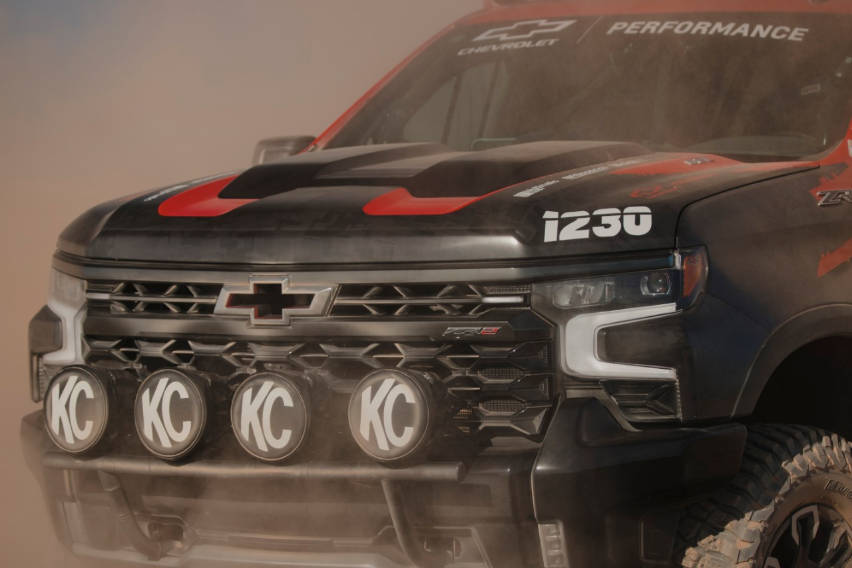 2022-Chevy-Silverado-ZR2-3