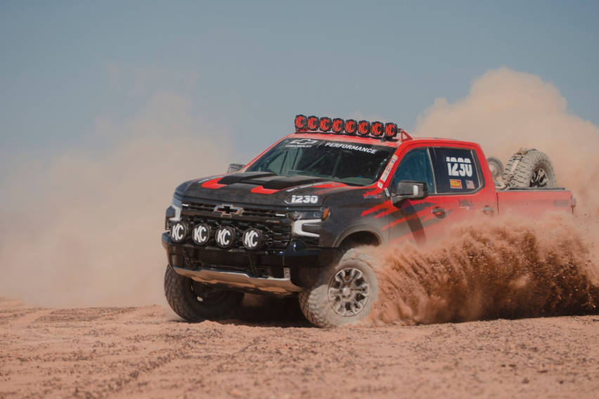 2022-Chevy-Silverado-ZR2-2